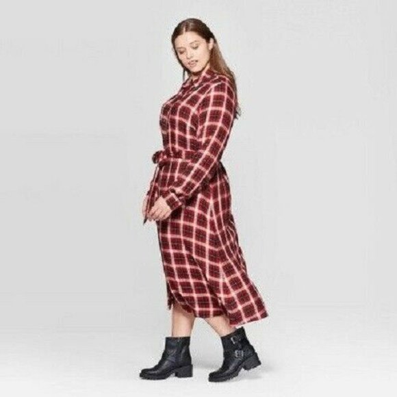 Women’s Plus Size Plaid Long Sleeve Collared Midi - Picture 3 of 3